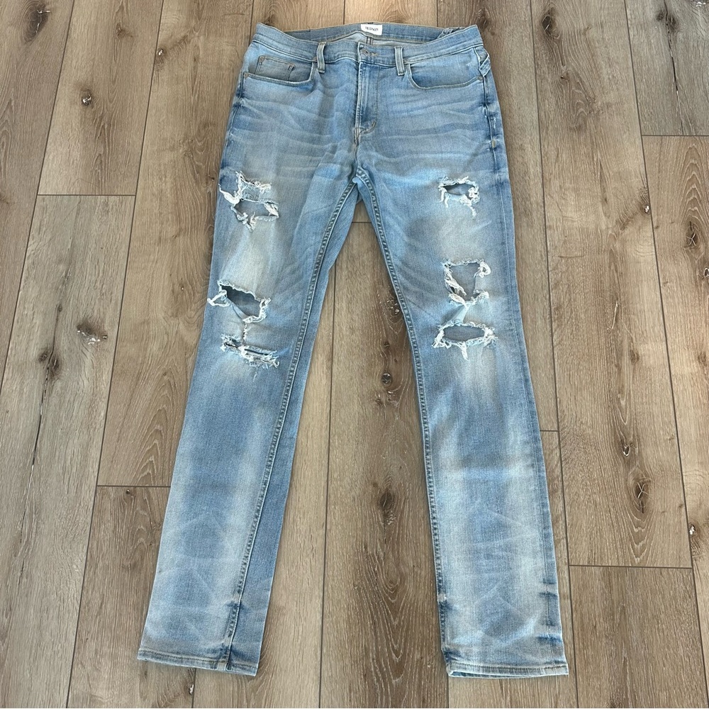 Men's Hudson Light Blue Distressed Denim Jeans Size 33
